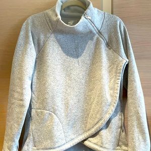 ATHLETA Never been worn “Cozy Karma” Pullover